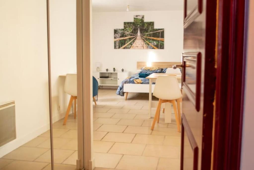 Gaillon Studio Cosy Tv Wifi Confortable Et Chaleureux מראה חיצוני תמונה